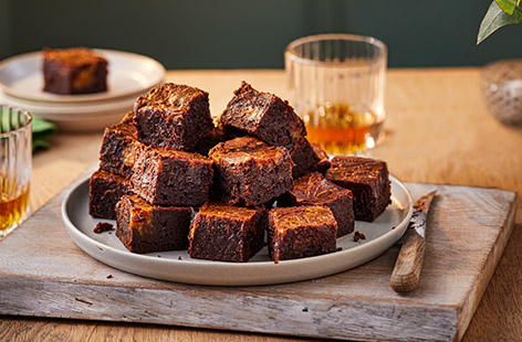 These gooey chocolate brownies with whisky-infused caramel are easy to make and taste absolutely divine.