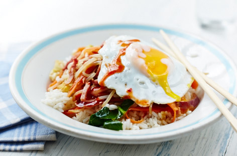 Based on the traditional Korean dish bibimbap, this is perfect for a quick meal – rice topped with a fried egg, ham and veg stir-fry and flavoured with a splash of chilli and soy sauces. 