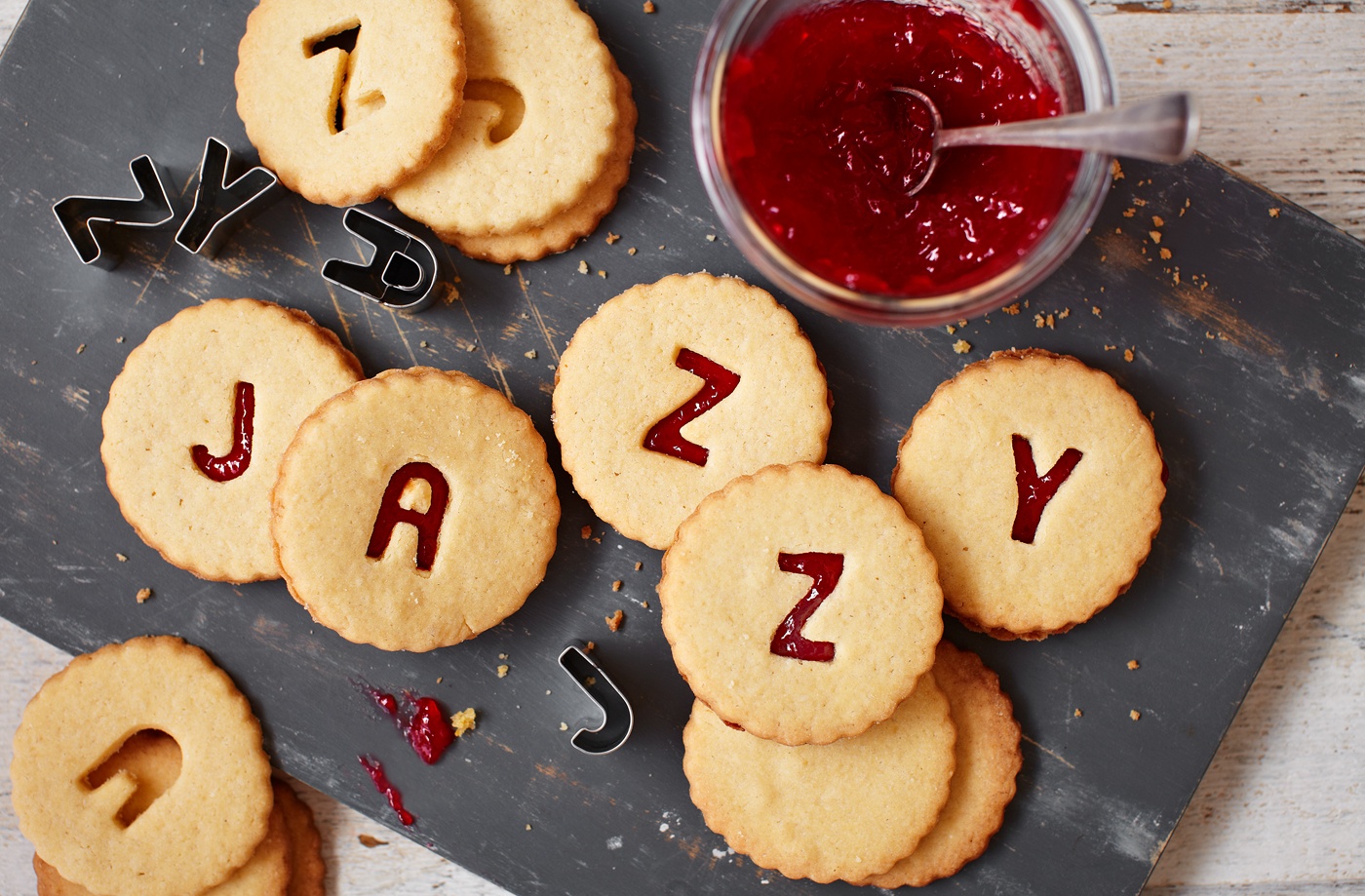 Jazzy jammie dodgers  recipe
