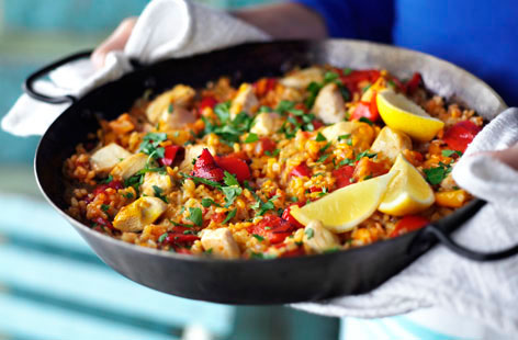 A Valencian peasant dish, paella was traditionally made with ingredients such as rabbit, chicken and snails. Shellfsh came later, as the dish grew in popularity