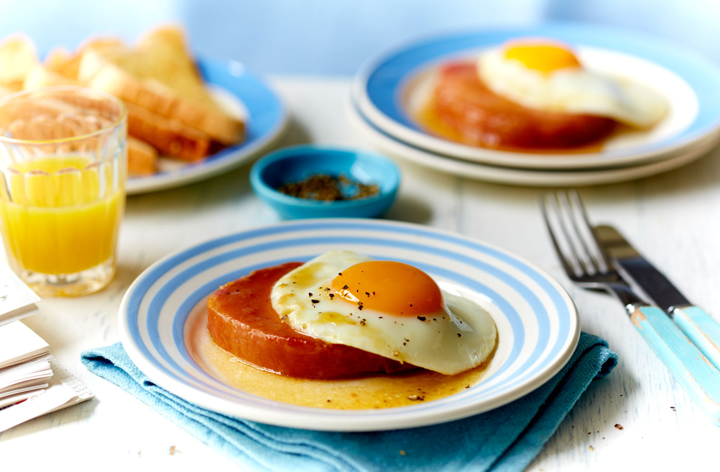 Maple syrup and mustard gammon with eggs recipe