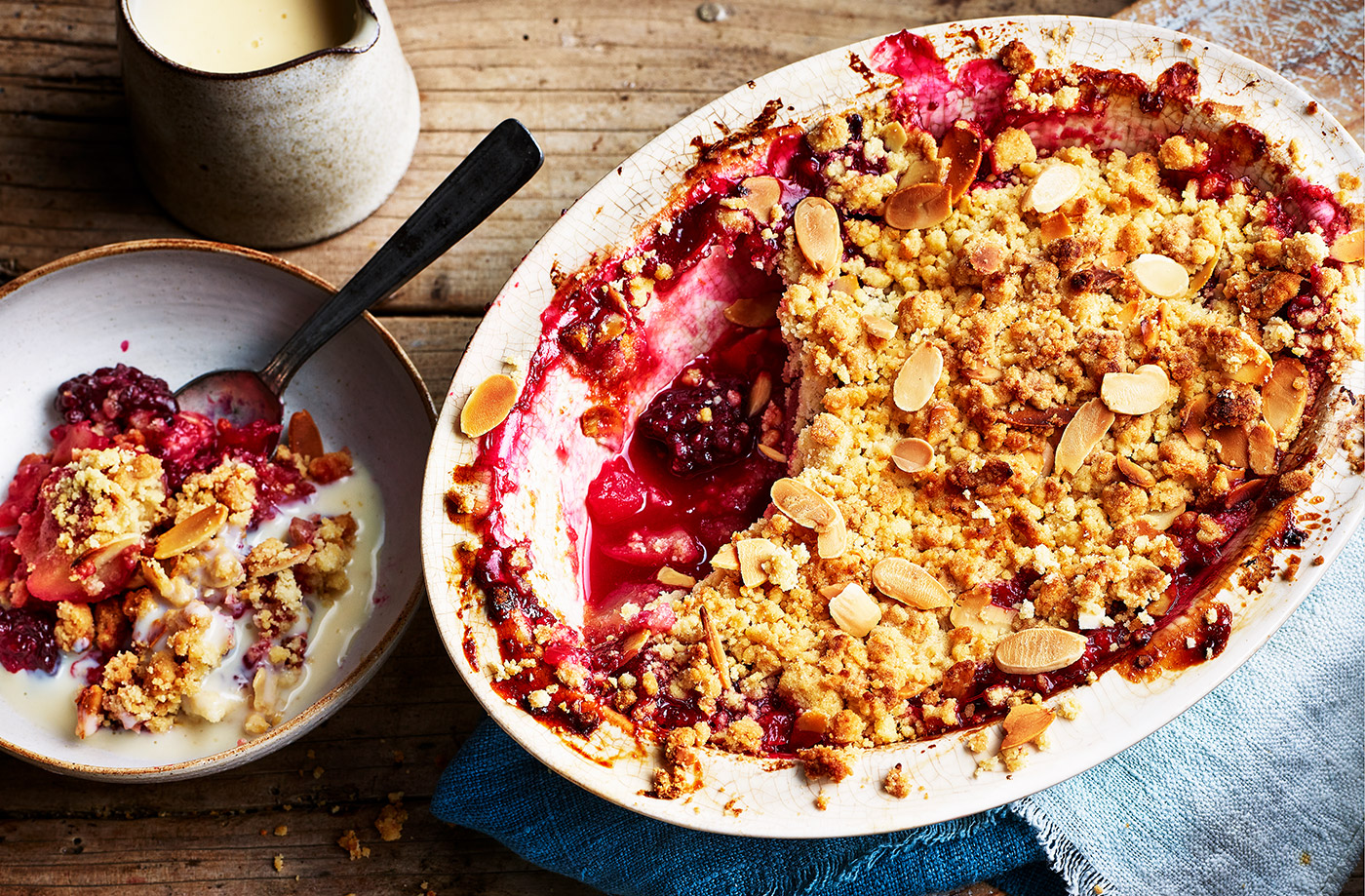 Apple and berry crumble recipe