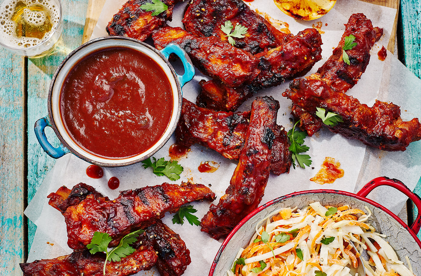 Texas-style ribs, BBQ sauce and slaw recipe