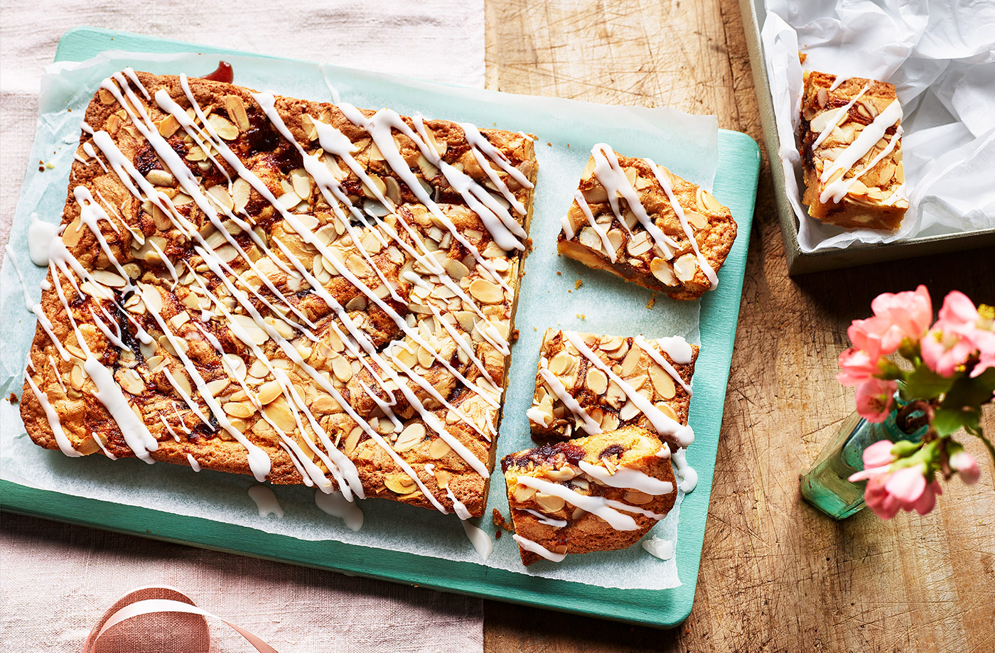 Bakewell blondies recipe
