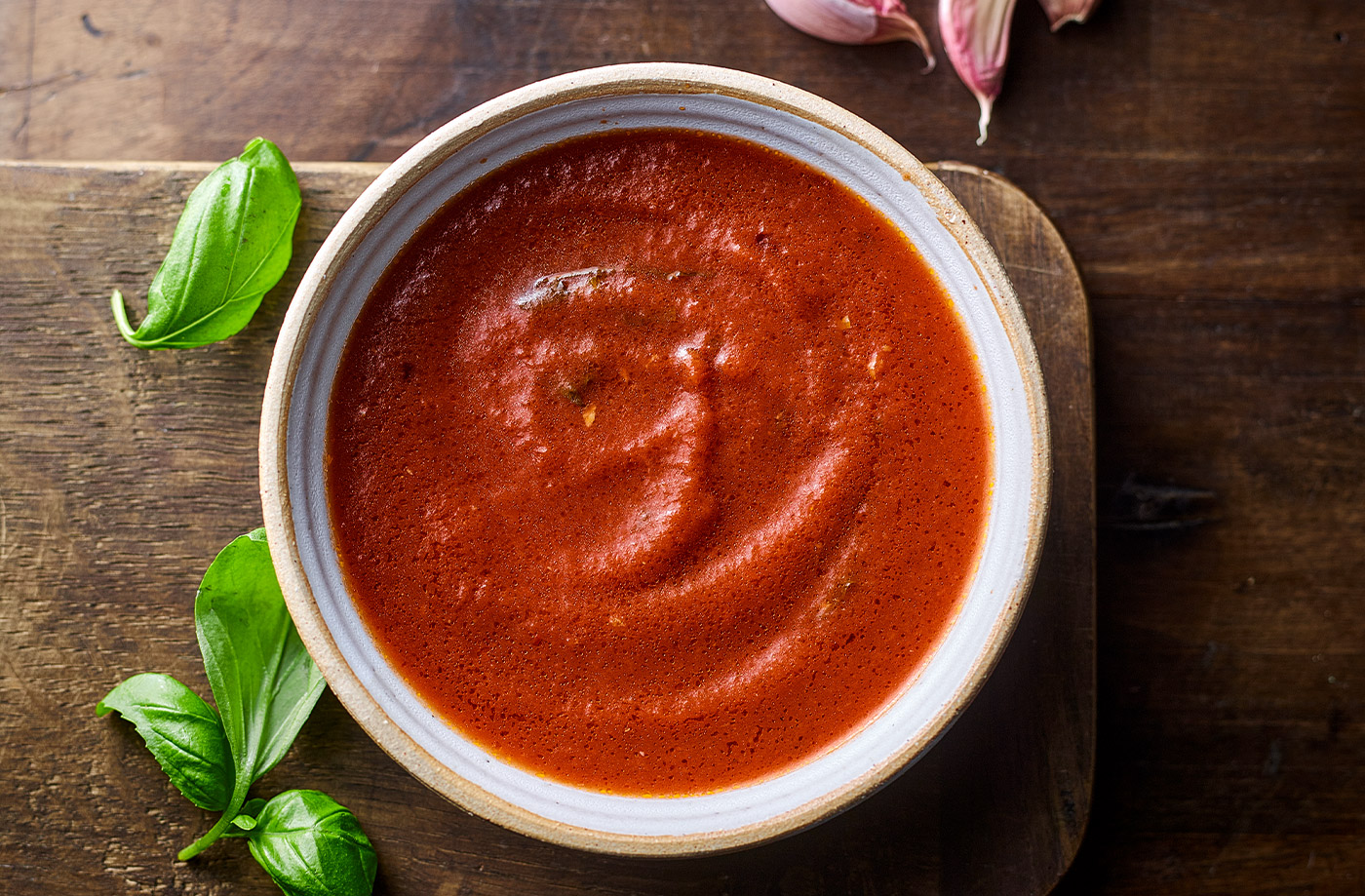 Basil and garlic tomato sauce recipe