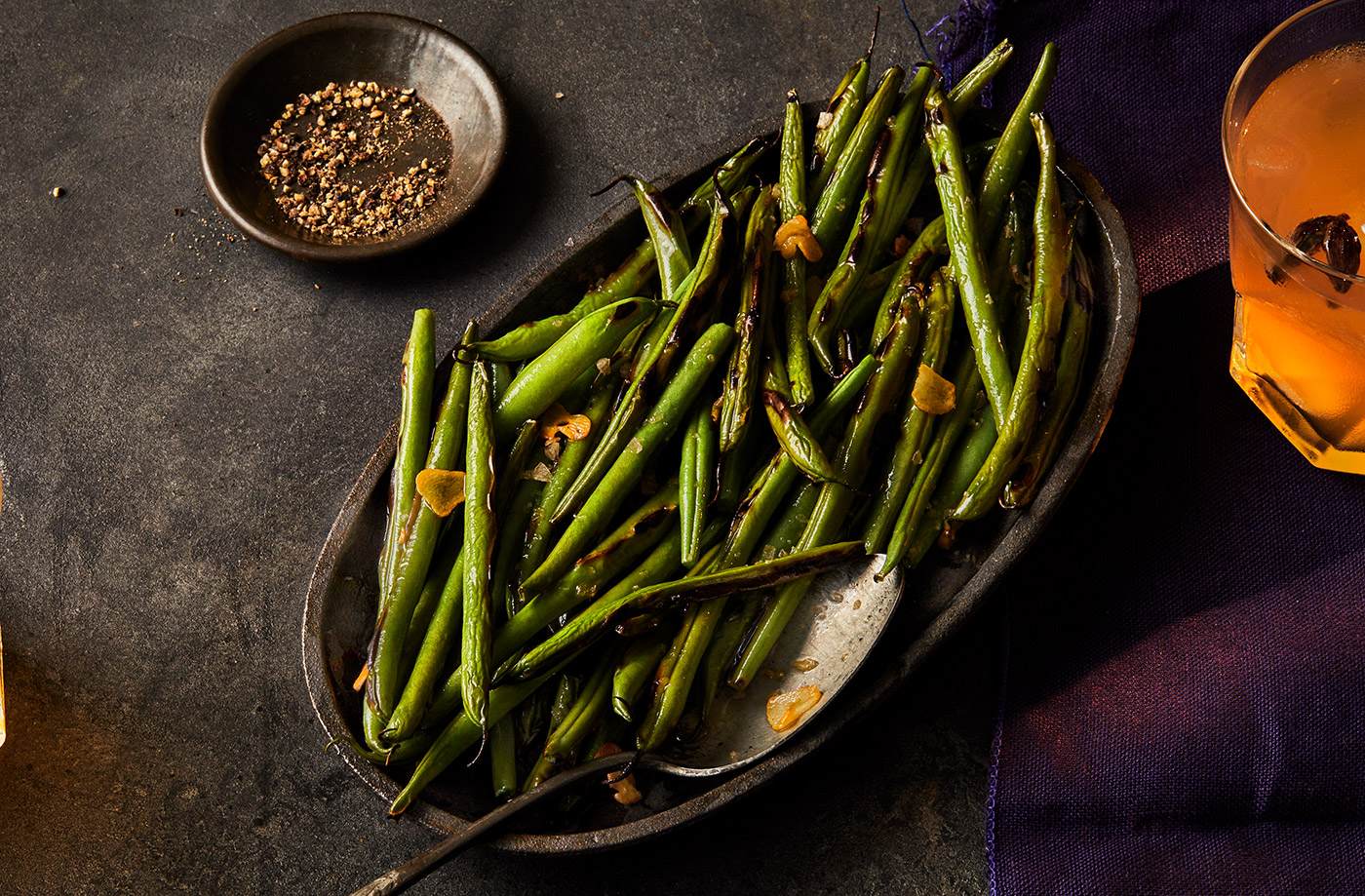 Charred garlicky green beans recipe