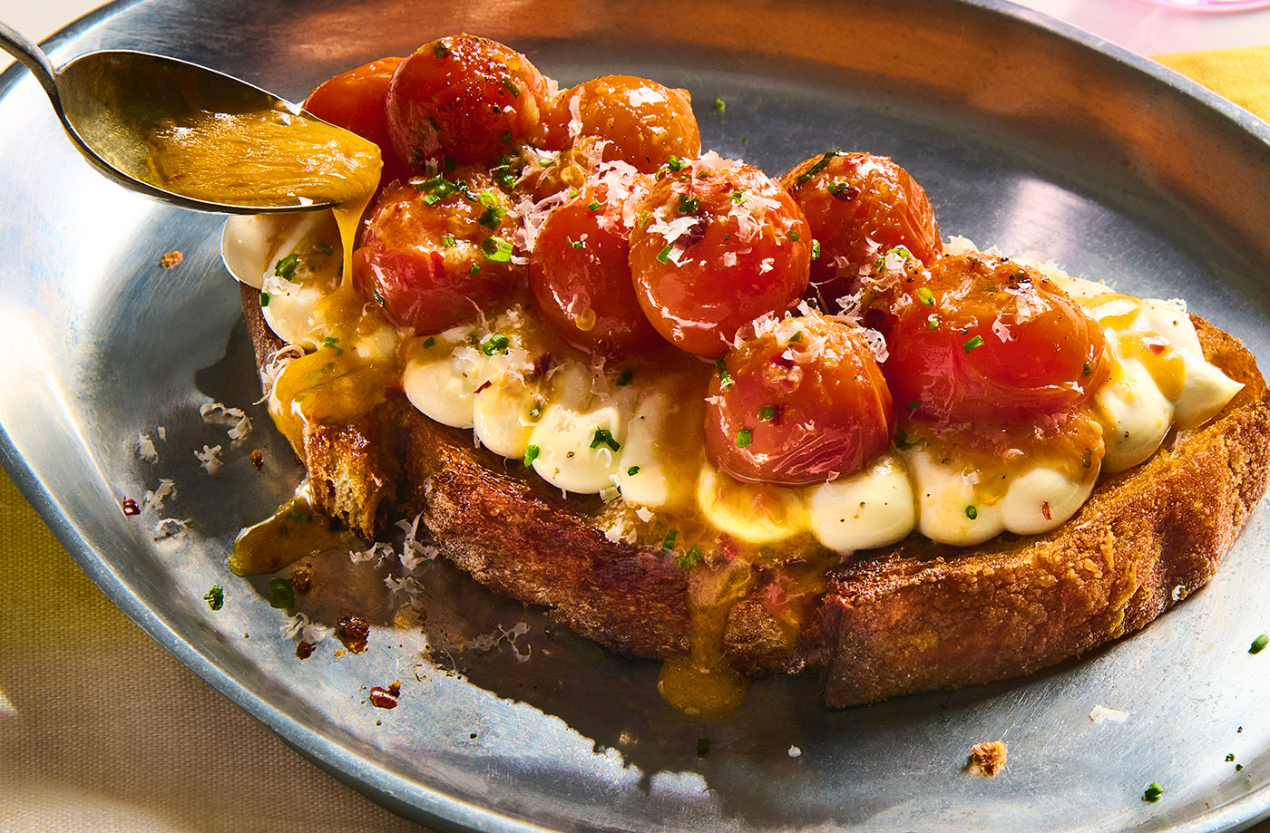 Cheese and tomatoes on toast recipe