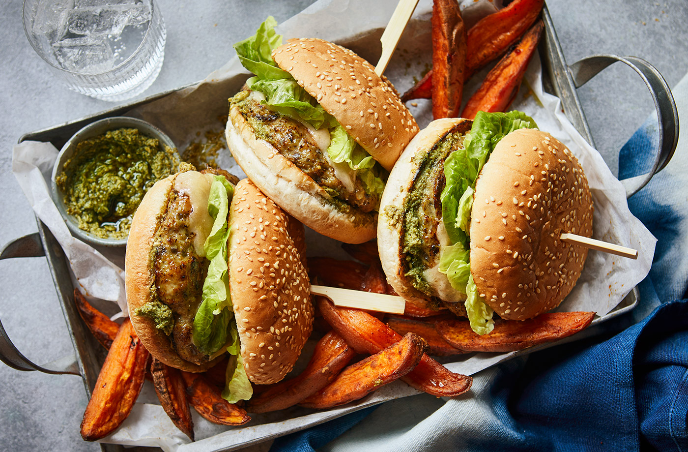 Chicken and pesto burgers recipe