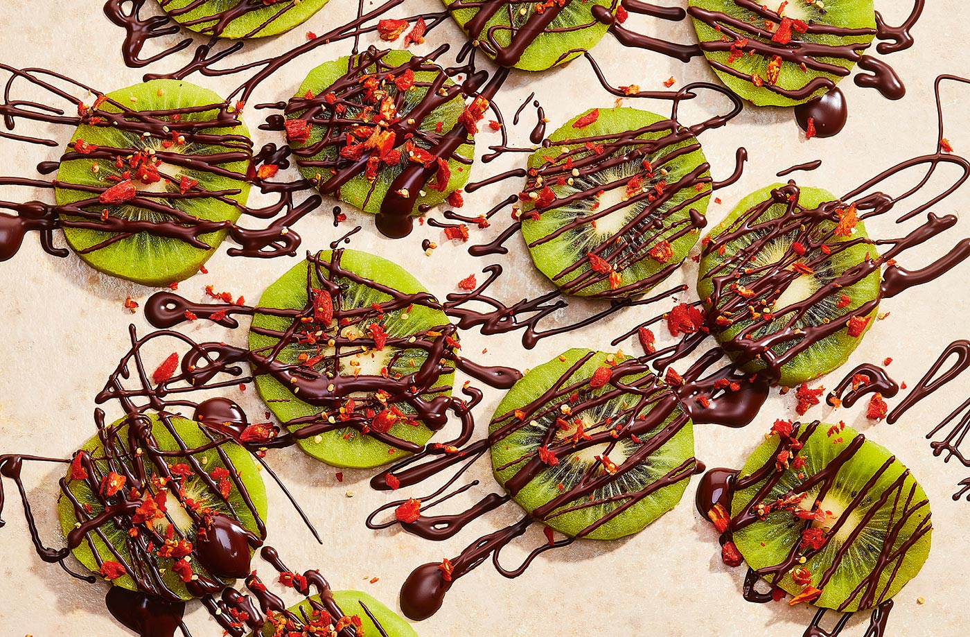 Dark chocolate-drizzled kiwis recipe