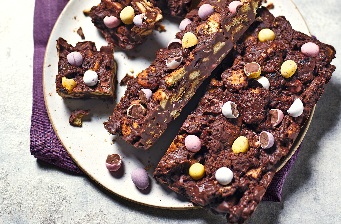 Hot cross bun rocky road recipe