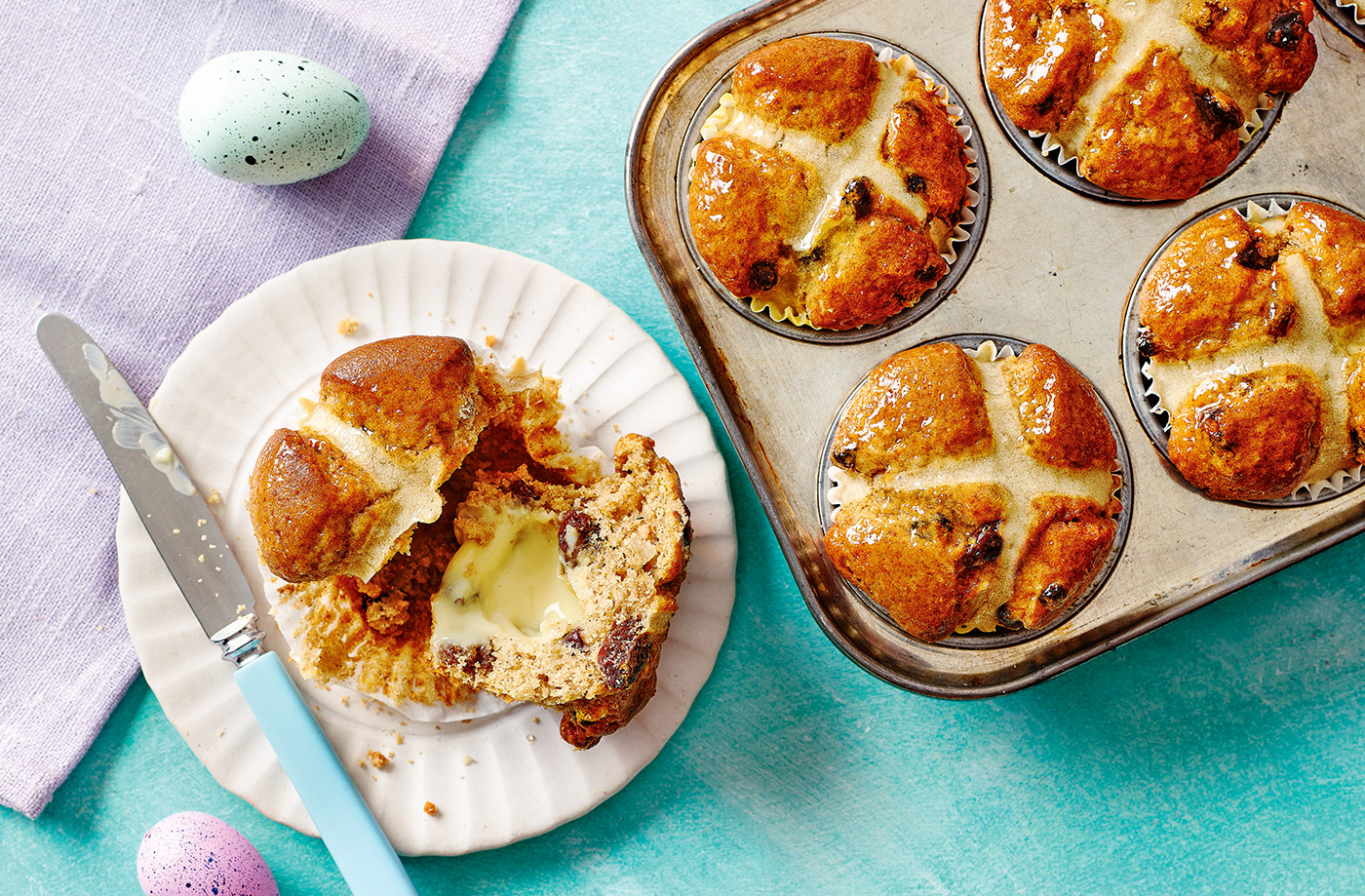 Hot cross muffins with custard recipe