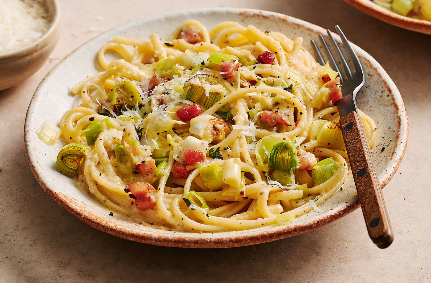 Leek, thyme and pancetta carbonara recipe
