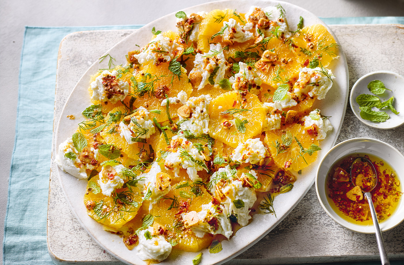 Mozzarella and orange salad recipe