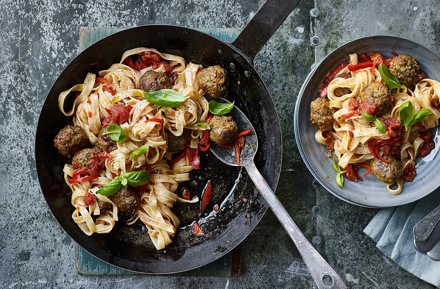 Pesto meatballs with spicy tomato sauce recipe