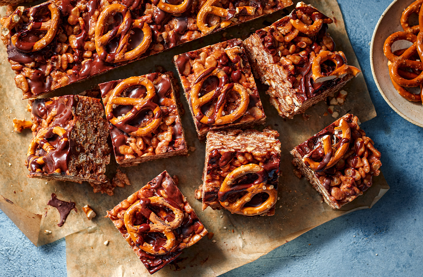 Pretzel rice crispy cakes recipe