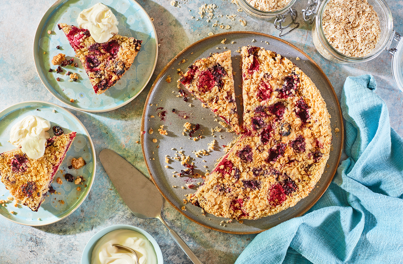 Berry oat crumble tart recipe