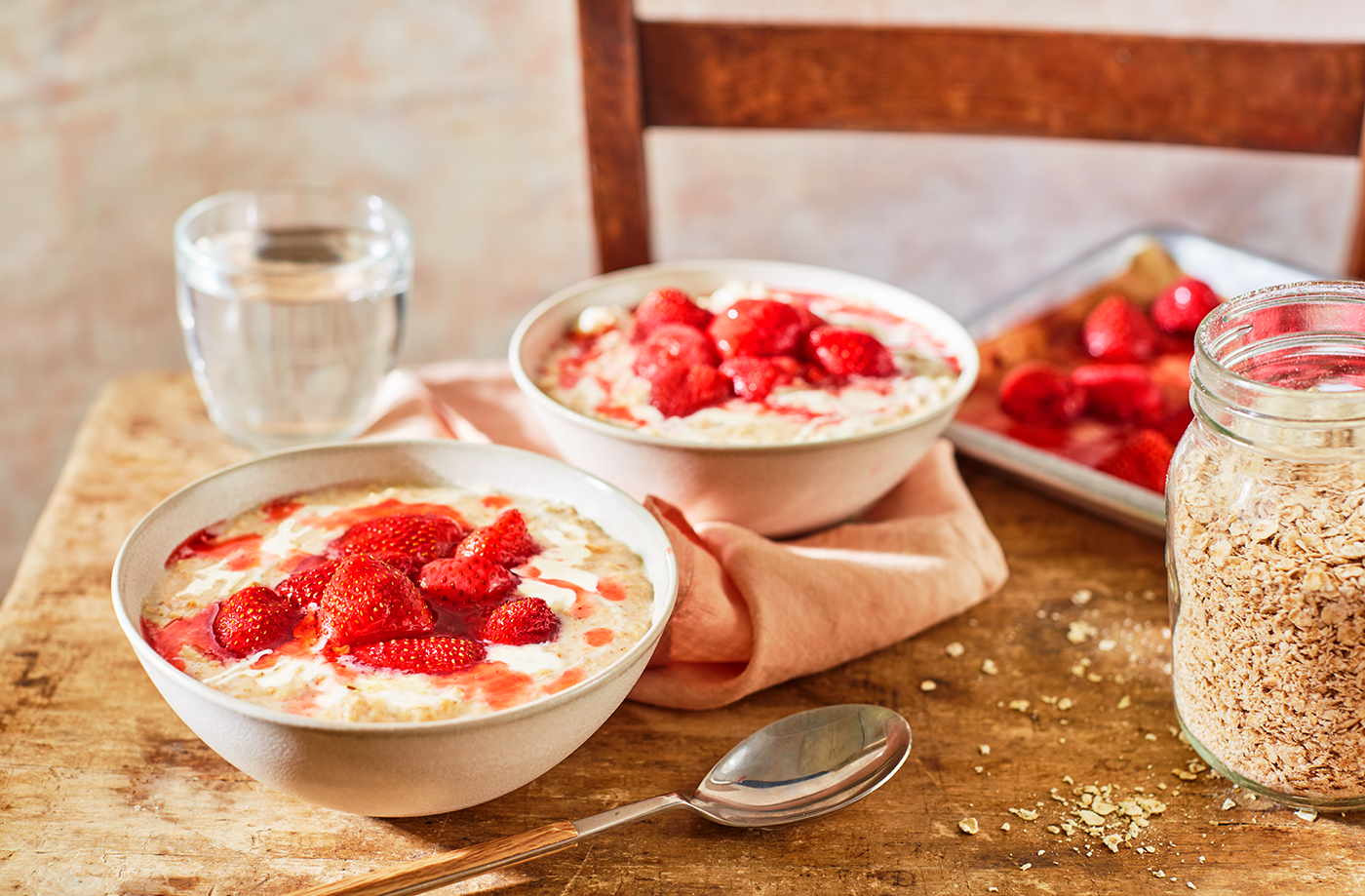 Roasted strawberries and cream porridge recipe