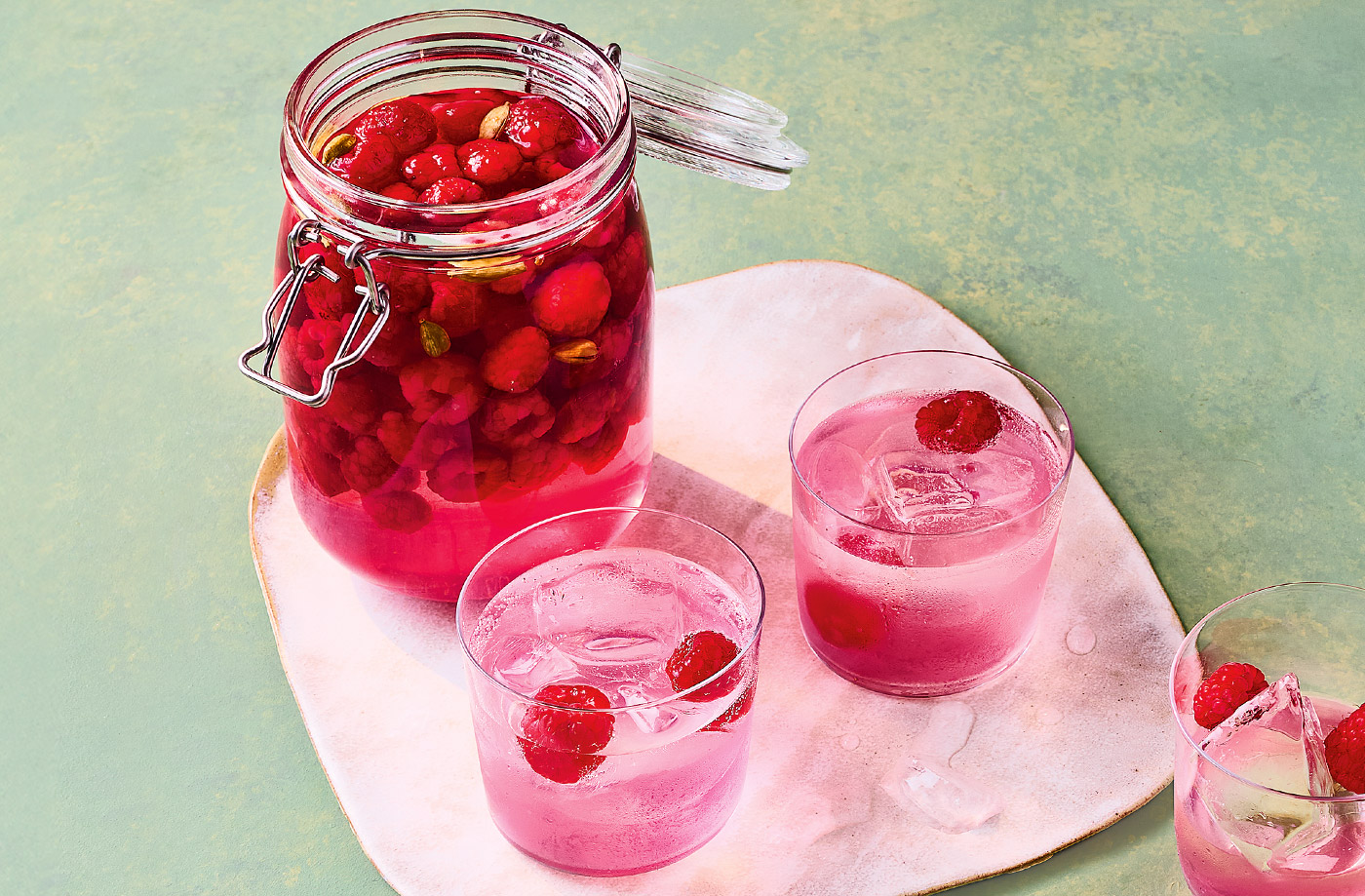Raspberry and cardamom gin recipe