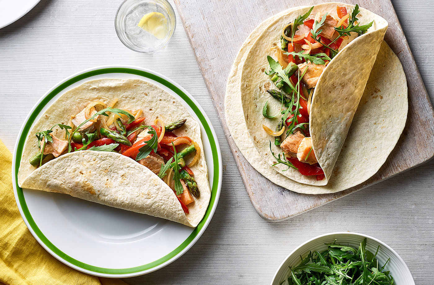 Salmon and asparagus fajitas recipe