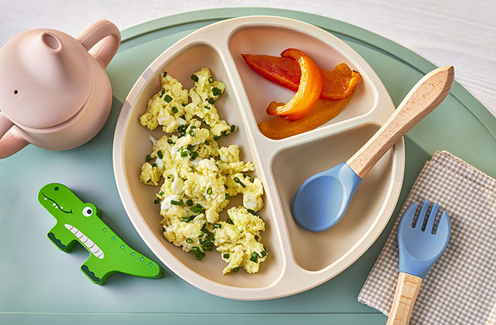Scrambled eggs with cottage cheese recipe