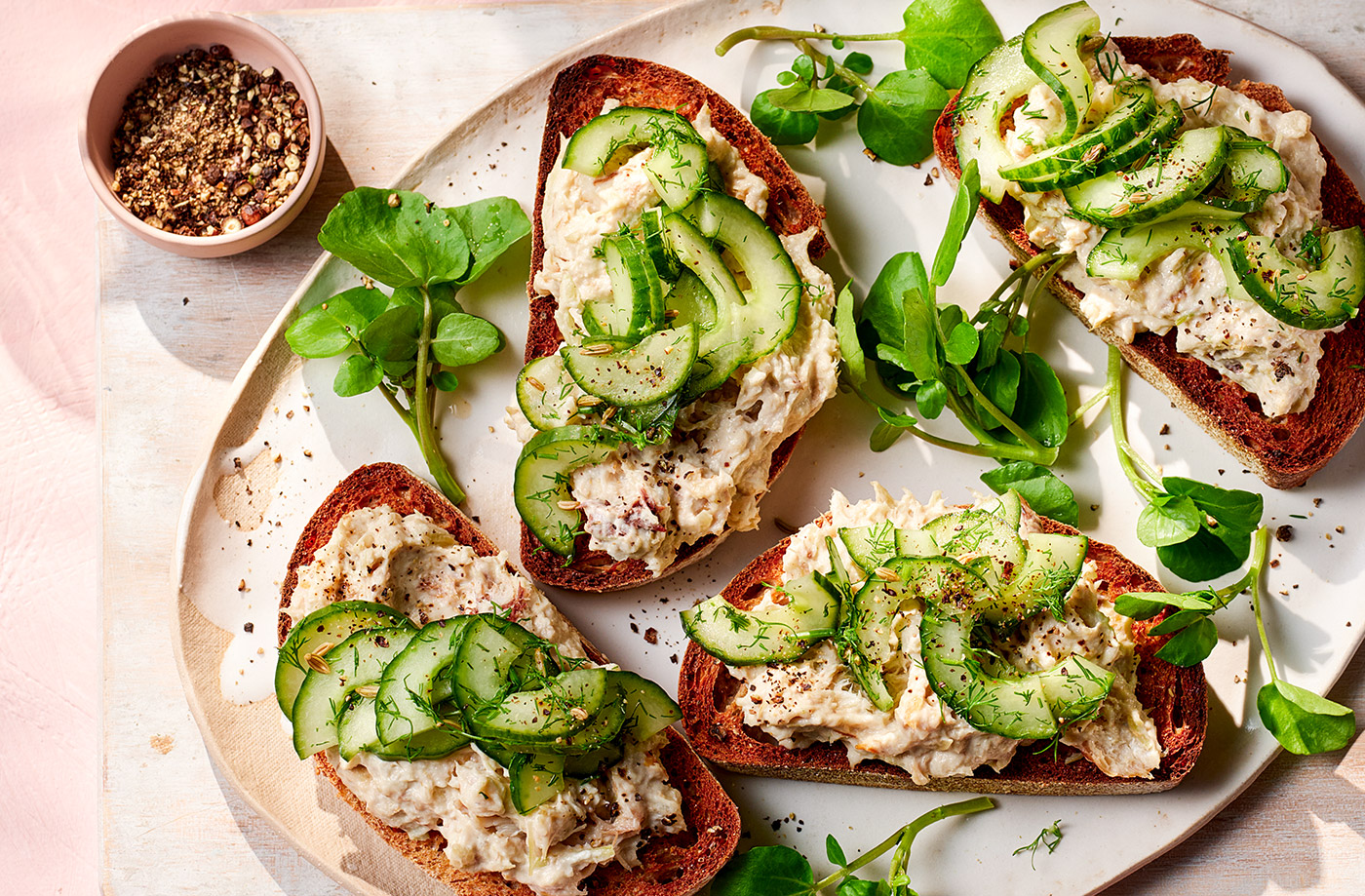 Smoked mackerel pâté with pickled cucumber recipe