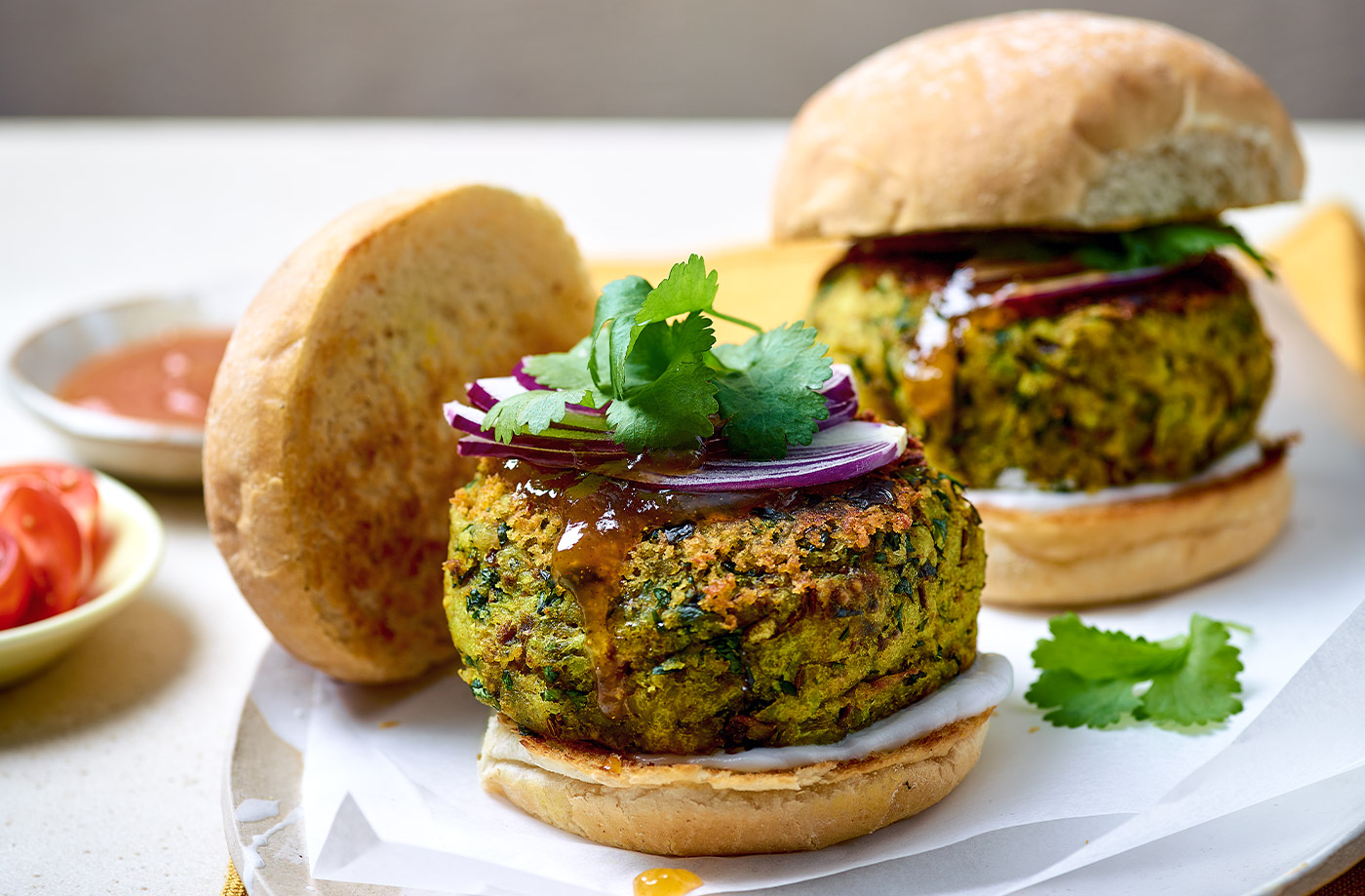 Spicy potato burgers (Vada Pav) recipe