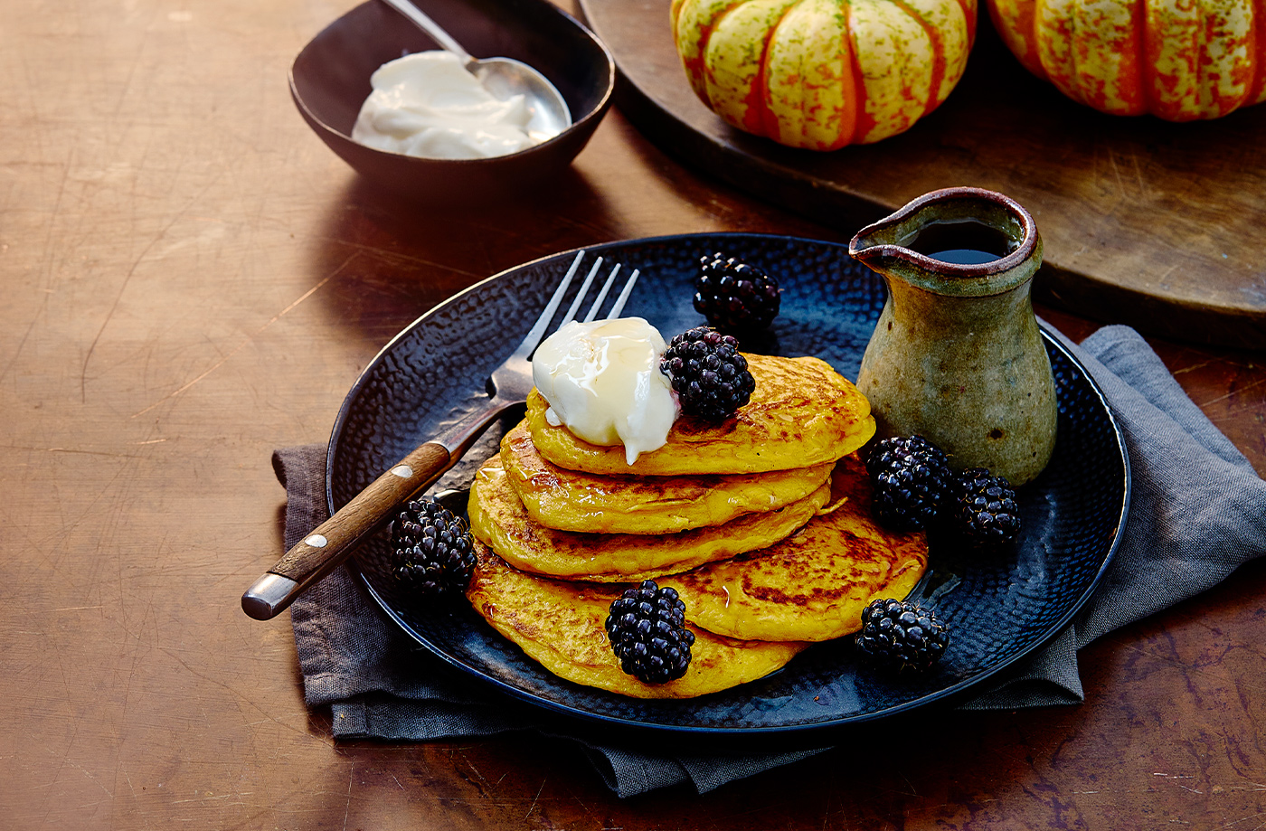Sweet pumpkin pancakes with blackberries recipe