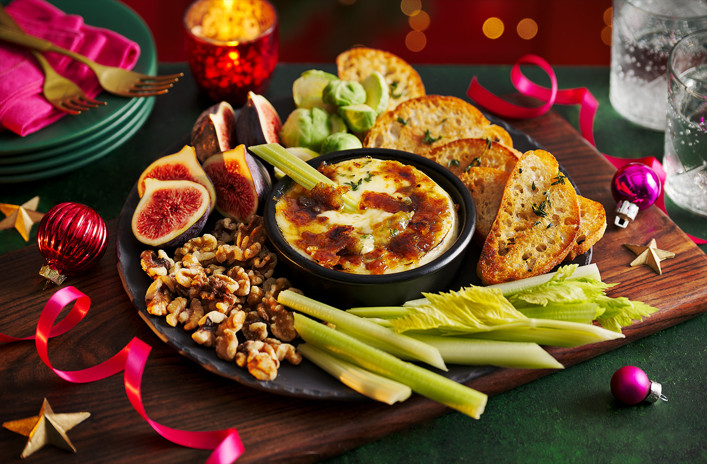 Brûlée baked brie with ciabatta toasts recipe