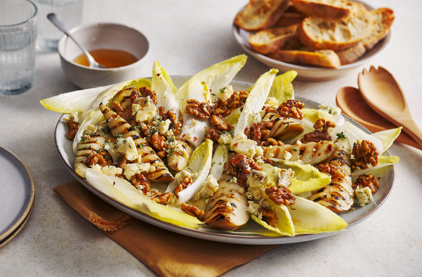 Blue cheese and pear salad recipe