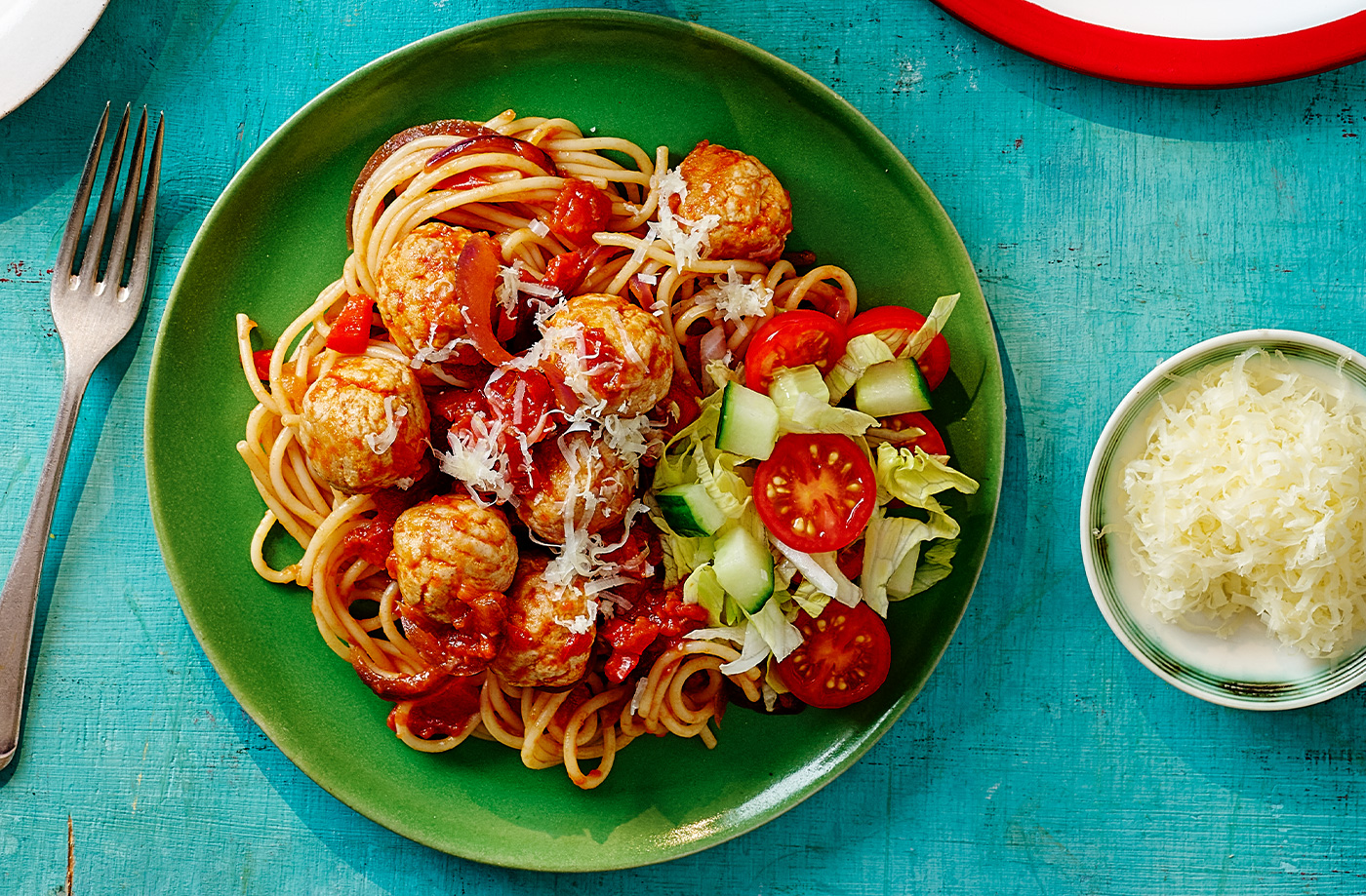 Turkey meatballs and tomato spaghetti recipe