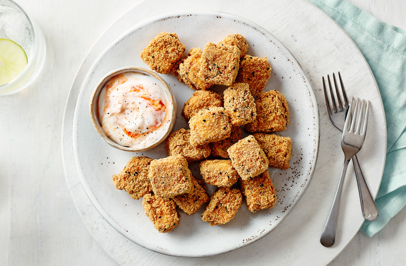 Crispy paneer with chilli yogurt dip recipe