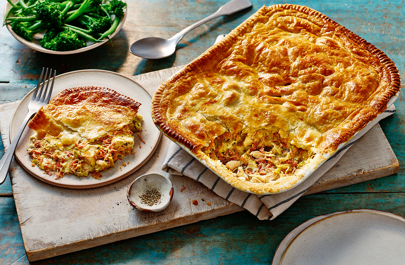 Creamy chicken and ham hock pie recipe