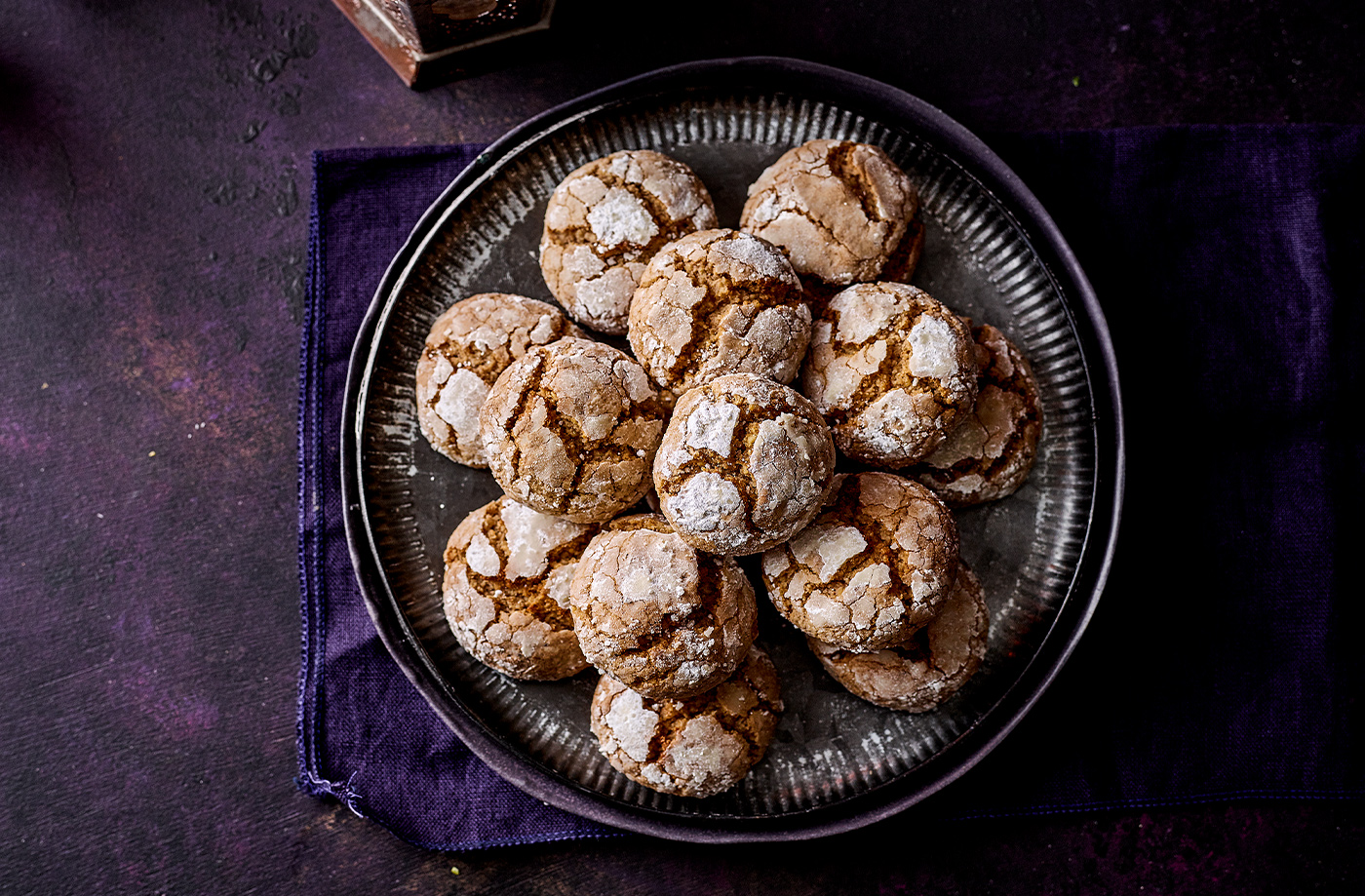 Walnut and orange ghriba recipe