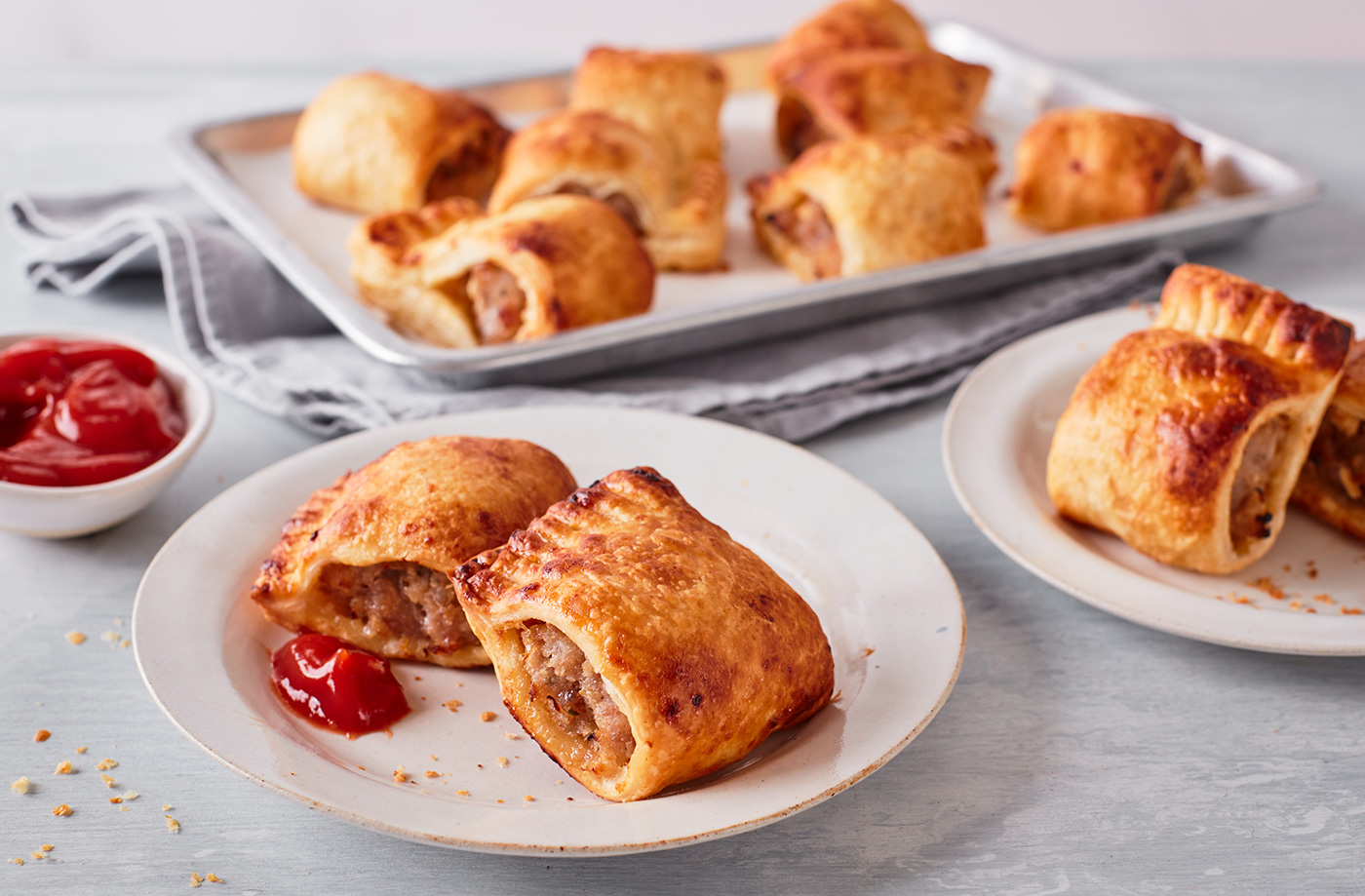 3-ingredient pork and apple sausage rolls recipe