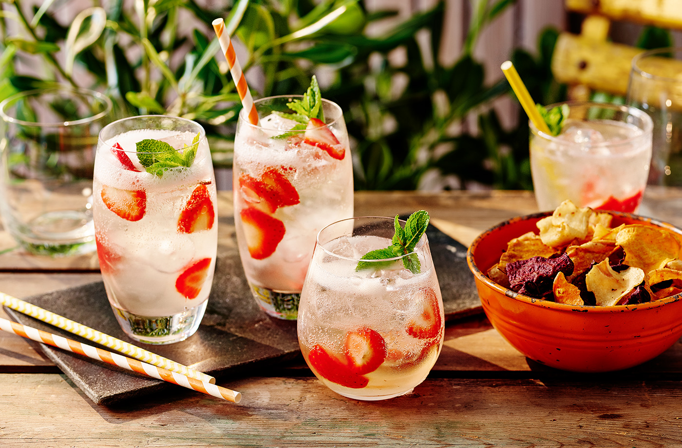 Strawberry, lemongrass and ginger spritz recipe