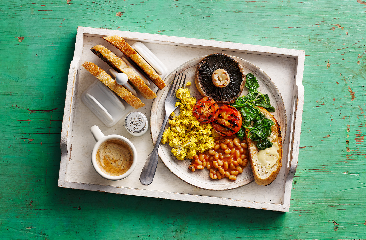 Tofu scramble with mushrooms and tomatoes recipe