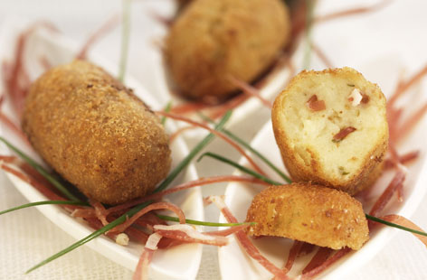 These croquettes are a sure hit as an appetiser or an afternoon snack