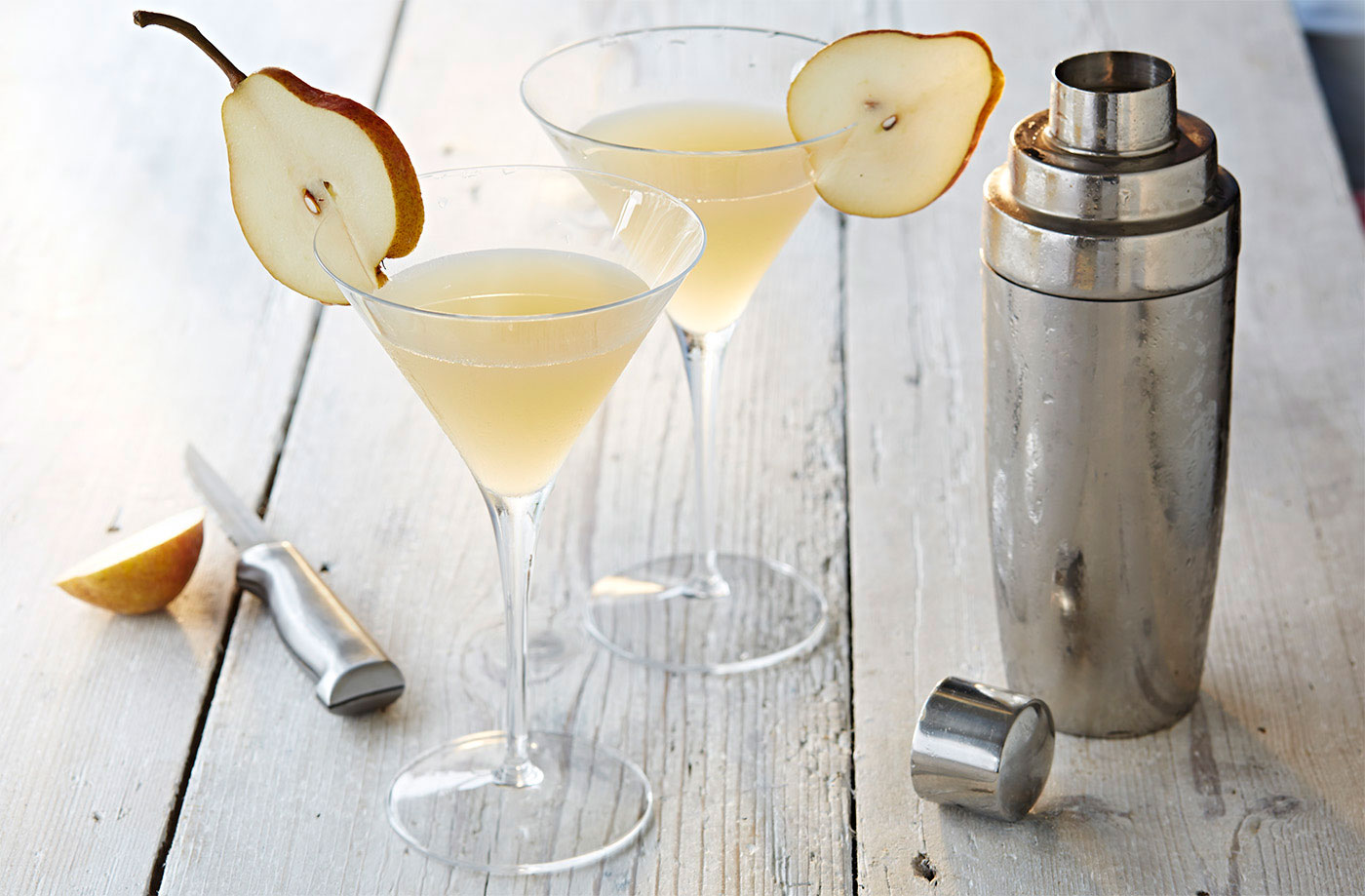 Pear and elderflower martini recipe