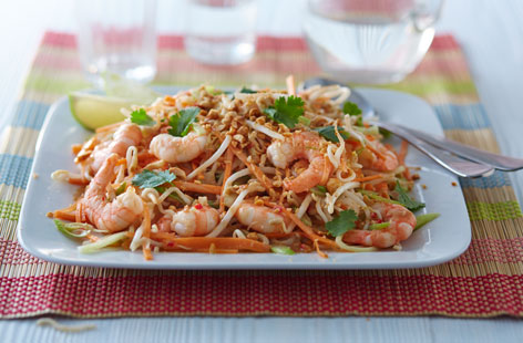 Try this mouthwatering prawn pad Thai salad that has all the classic flavours and textures of traditional Thai dishes