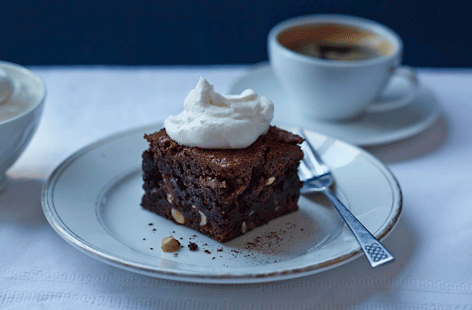 These White Russian brownie packs a punch as it's loaded with coffee liquer and vodka
