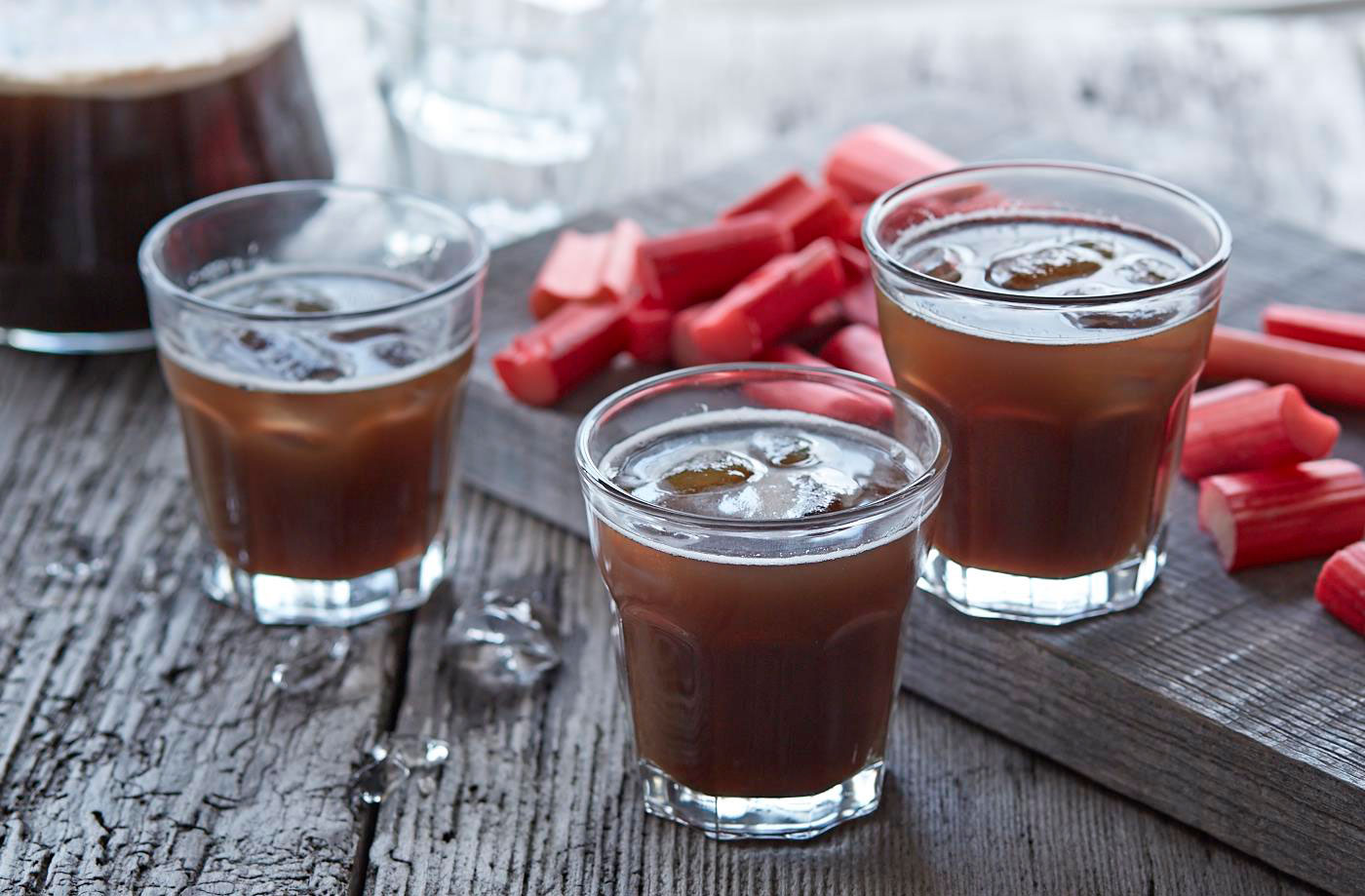 Rhubarb iced tea recipe