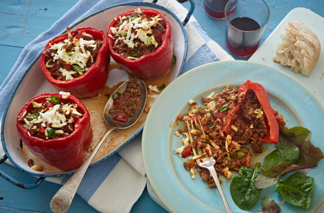 A tasty Greek twist on the classic stuffed peppers. This vibrant version includes all the delicious flavours of the Mediterranean including sundried tomatoes and creamy feta cheese