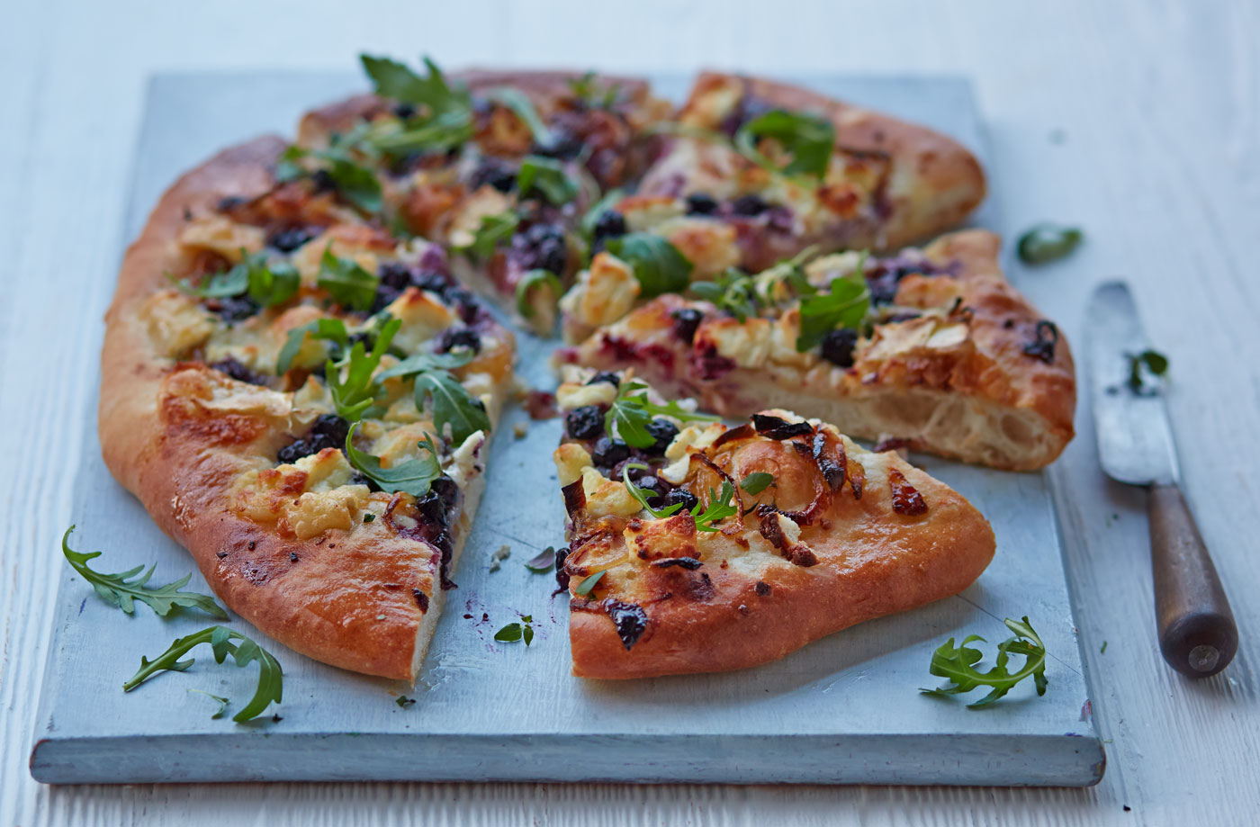 Blueberry and goat's cheese pizza recipe