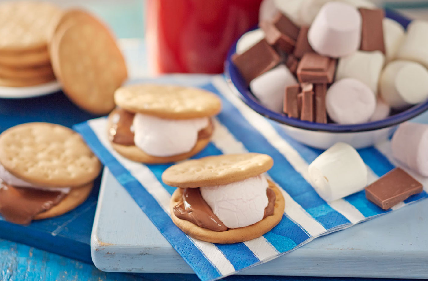 Easy BBQ s'mores recipe