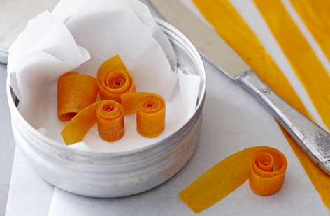 These fruity apricot rolls are the perfect sweet treat for your kids