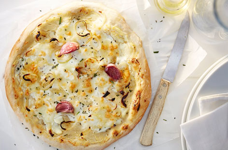 A favourite in Naples, the white ingredients that give this tomato-free pizza its name add a delicious creaminess to the flavourful dough