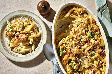 Cauliflower cheese pasta bake