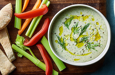 White bean and garlic dip