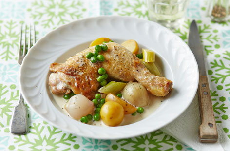 These chicken thighs, slow-cooked in cider until tender are a perfect dish for spring evenings when there is still a bite in the air. Stir in cream and peas five minutes before serving this flavoursome one-pot dish.