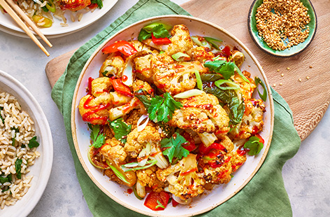These crunchy, spicy cauliflower bites are the perfect vegan alternative to the popular bang bang chicken.   